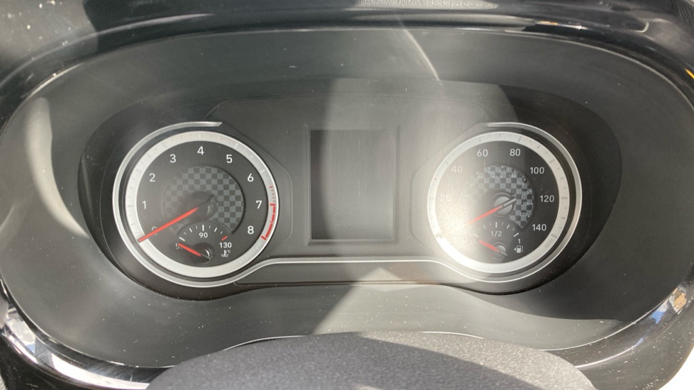 Hyundai i10 1.0 MPi SE Connect 5dr Petrol Hatchback - Image 18