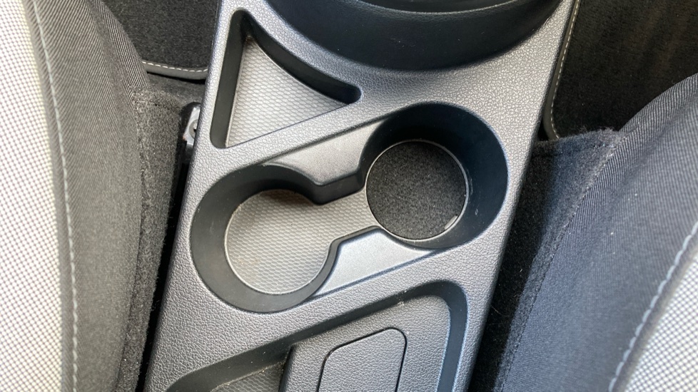 Hyundai i10 1.0 MPi SE Connect 5dr Petrol Hatchback - Image 29