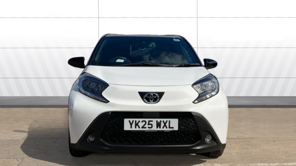 Toyota Aygo X 1.0 VVT-i Edge 5dr Auto Petrol Hatchback - Image 3