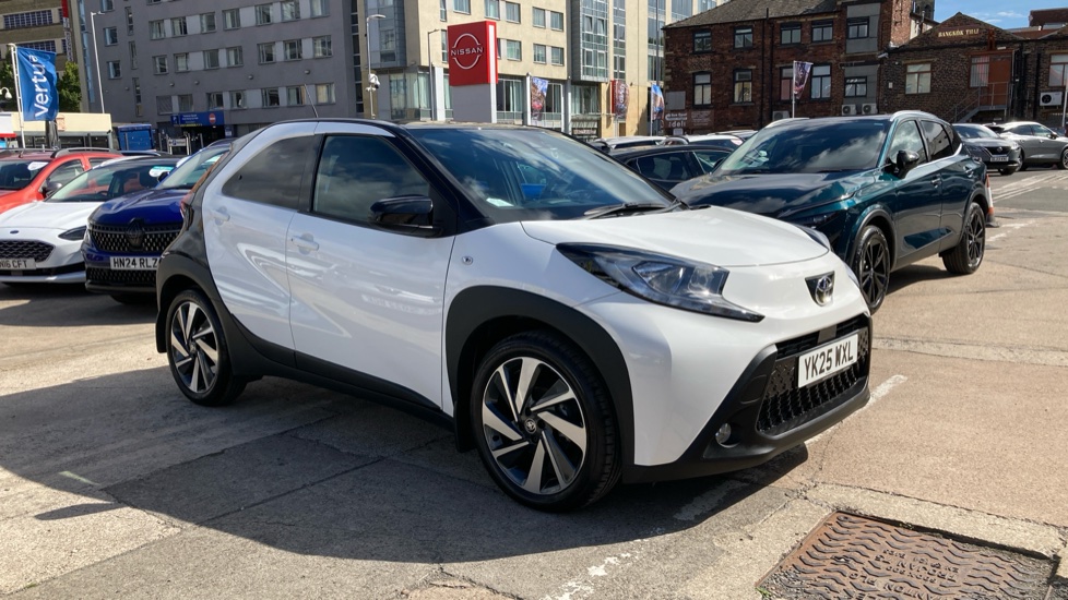 Toyota Aygo X 1.0 VVT-i Edge 5dr Auto Petrol Hatchback - Image 8
