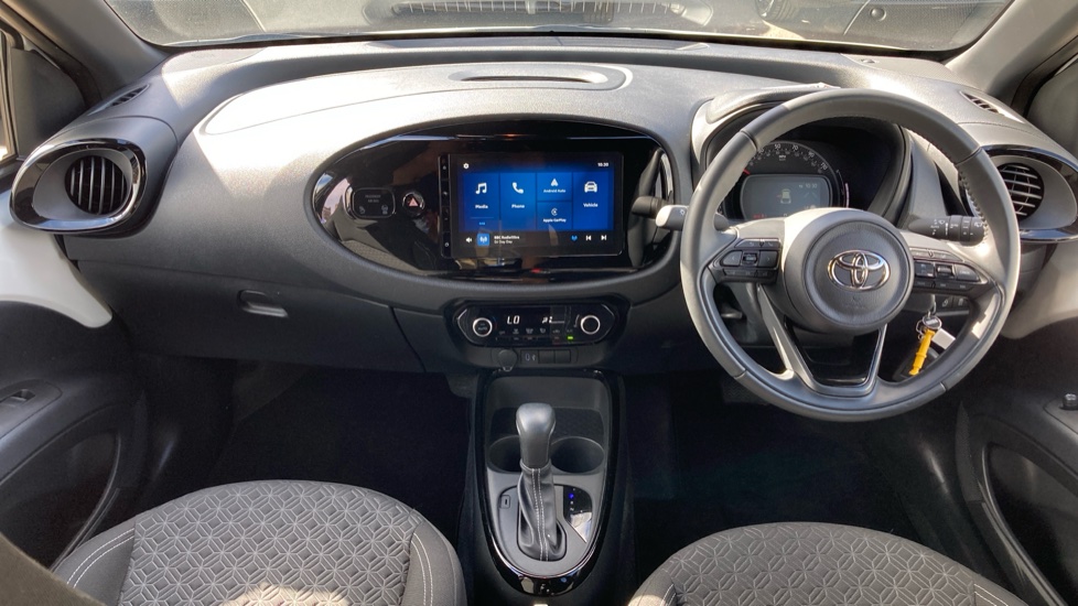 Toyota Aygo X 1.0 VVT-i Edge 5dr Auto Petrol Hatchback - Image 10