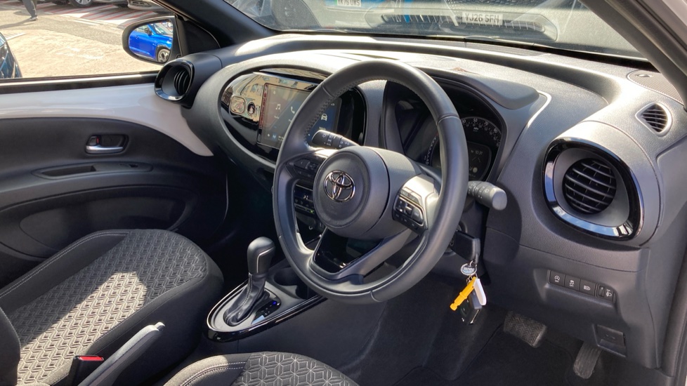 Toyota Aygo X 1.0 VVT-i Edge 5dr Auto Petrol Hatchback - Image 11