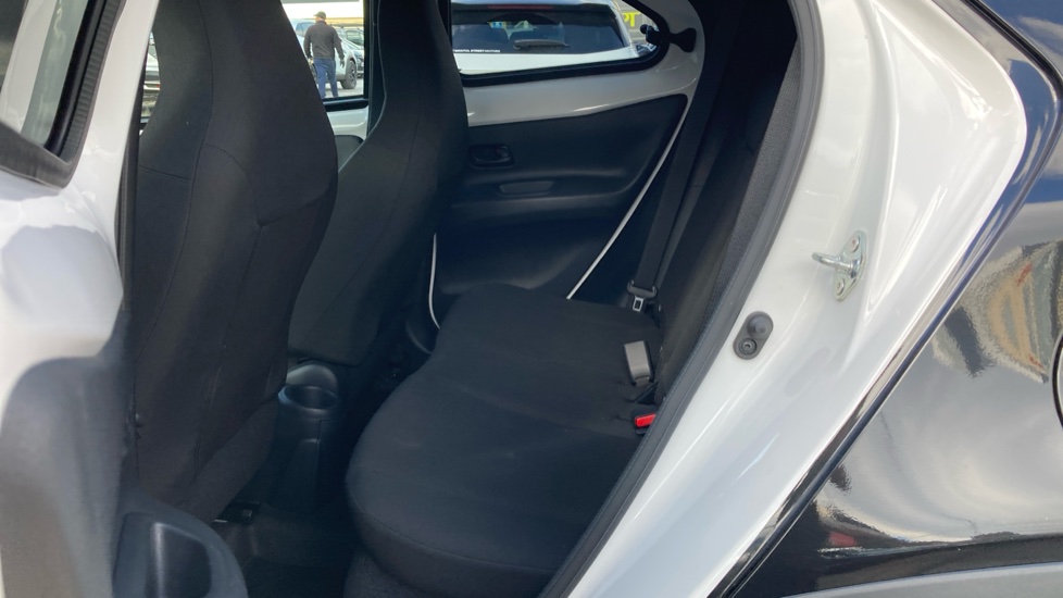 Toyota Aygo X 1.0 VVT-i Edge 5dr Auto Petrol Hatchback - Image 16