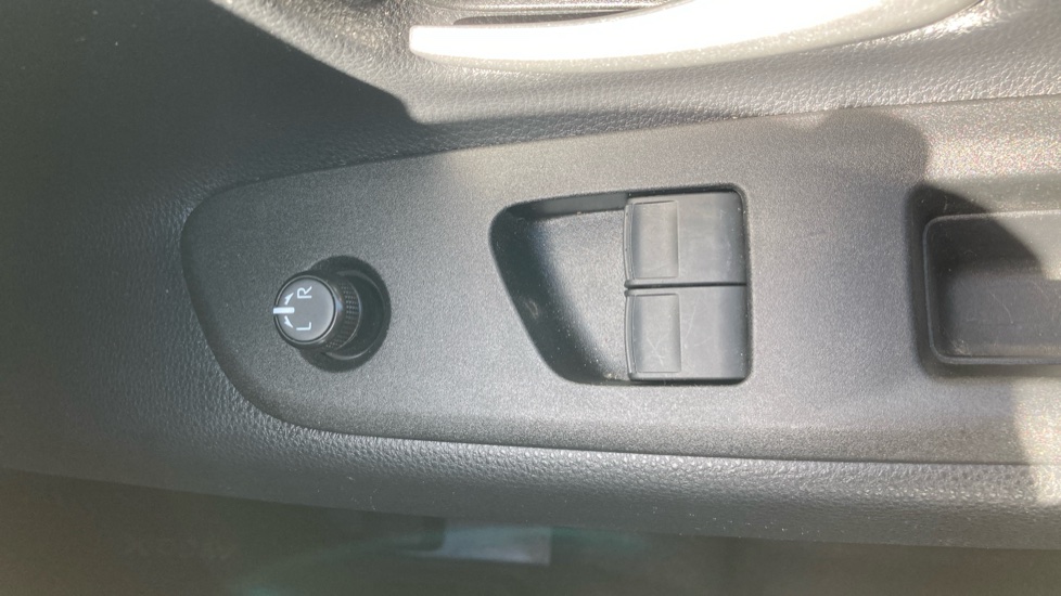 Toyota Aygo X 1.0 VVT-i Edge 5dr Auto Petrol Hatchback - Image 28