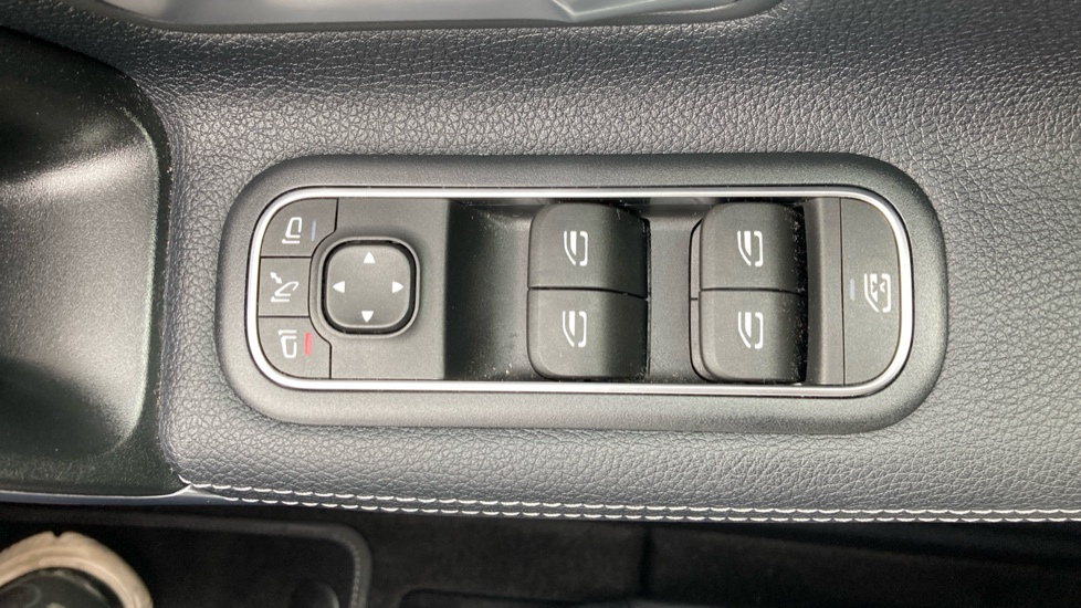 Mercedes-Benz A-Class A180 Sport Executive 5dr Auto Petrol Hatchback - Image 30