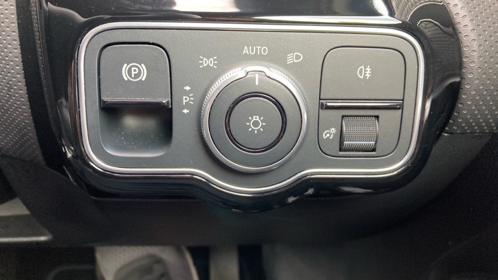 Mercedes-Benz A-Class A180 Sport Executive 5dr Auto Petrol Hatchback - Image 32