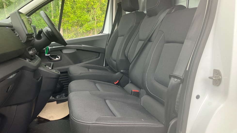 Renault Trafic Swb Diesel SL30 Blue dCi 150 Extra [Safety] Van EAG9 - Image 16