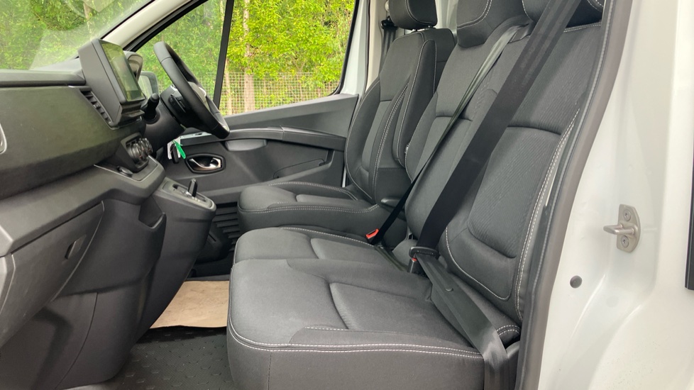 Renault Trafic Lwb Diesel LL30 Blue dCi 150 Extra [Safety] Van EAG9 - Image 16