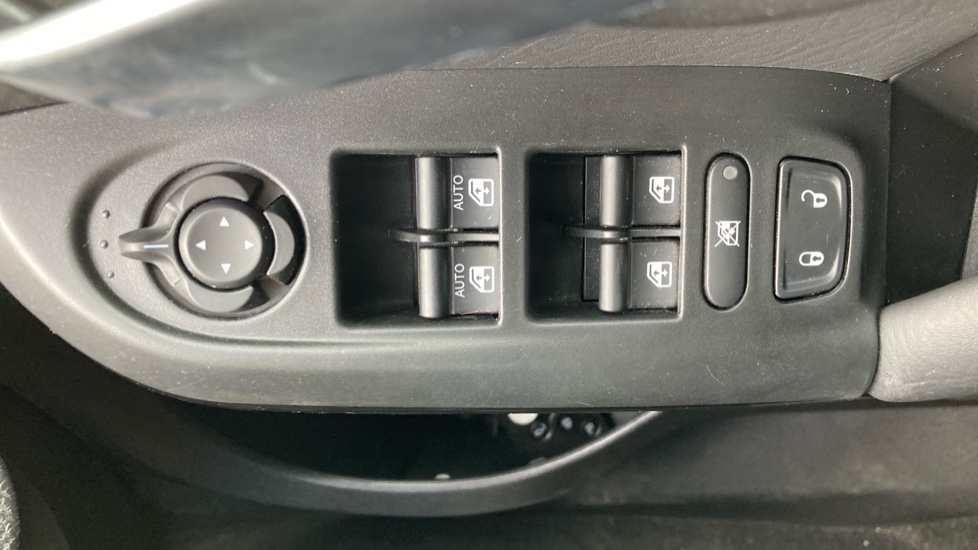 Fiat 500X 1.0 Cross Plus 5dr Petrol Hatchback - Image 26