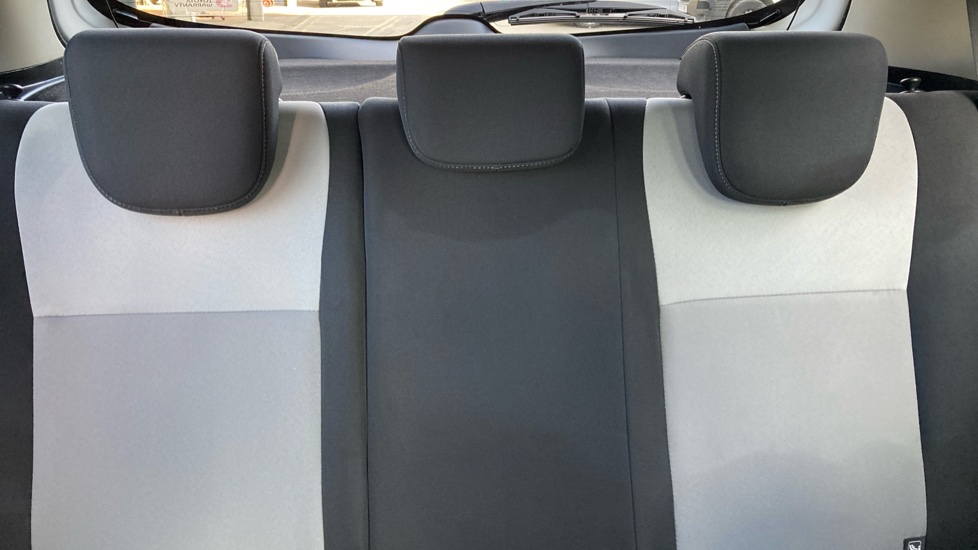 Toyota Yaris 1.5 VVT-i Design 5dr Petrol Hatchback - Image 15