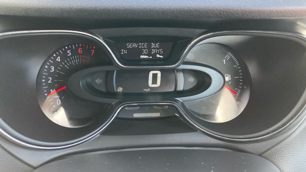 Renault Captur 0.9 TCE 90 Dynamique S Nav 5dr Petrol Hatchback - Image 18