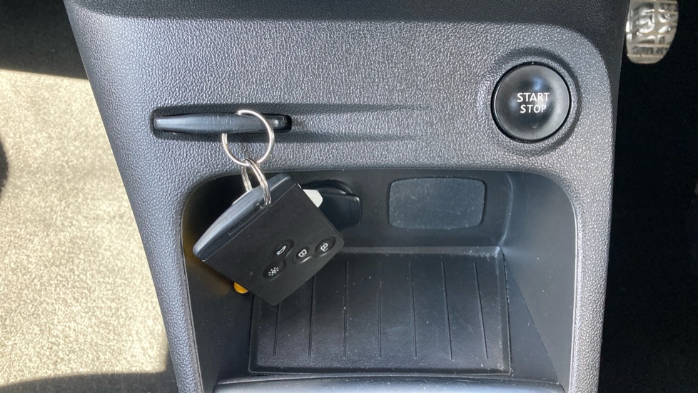 Renault Captur 0.9 TCE 90 Dynamique S Nav 5dr Petrol Hatchback - Image 22