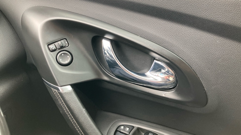 Renault Kadjar 1.6 dCi Signature Nav 5dr Diesel Hatchback - Image 26