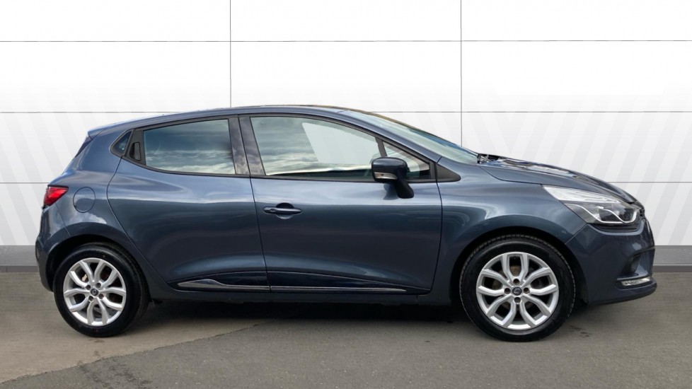 Renault Clio 1.2 TCE Dynamique Nav 5dr Petrol Hatchback - Image 5