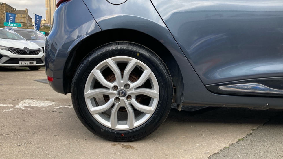 Renault Clio 1.2 TCE Dynamique Nav 5dr Petrol Hatchback - Image 7
