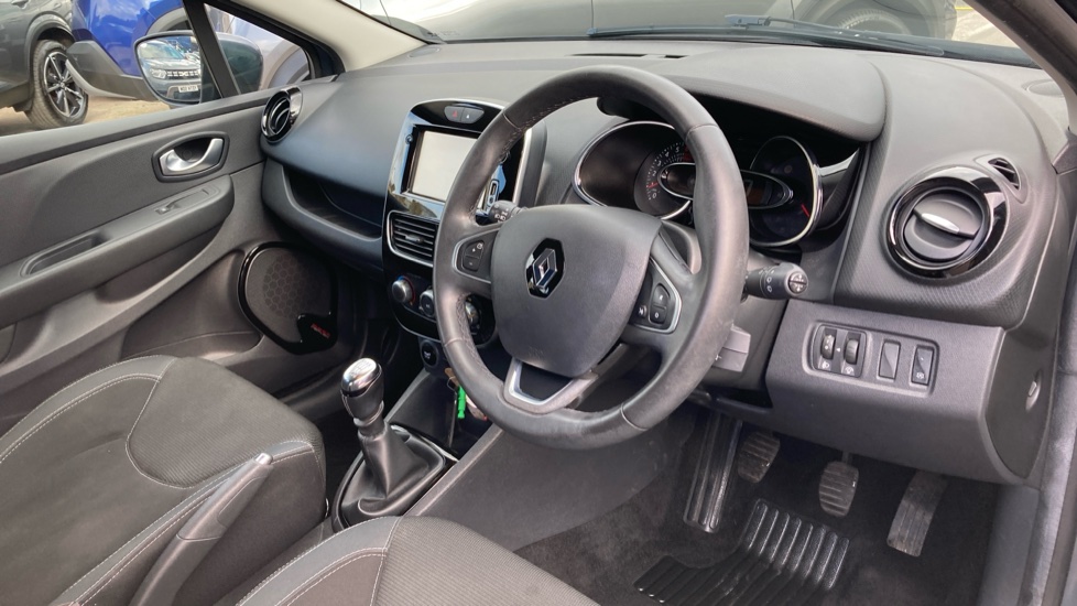 Renault Clio 1.2 TCE Dynamique Nav 5dr Petrol Hatchback - Image 11