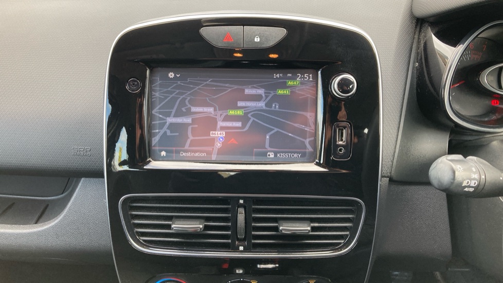 Renault Clio 1.2 TCE Dynamique Nav 5dr Petrol Hatchback - Image 12