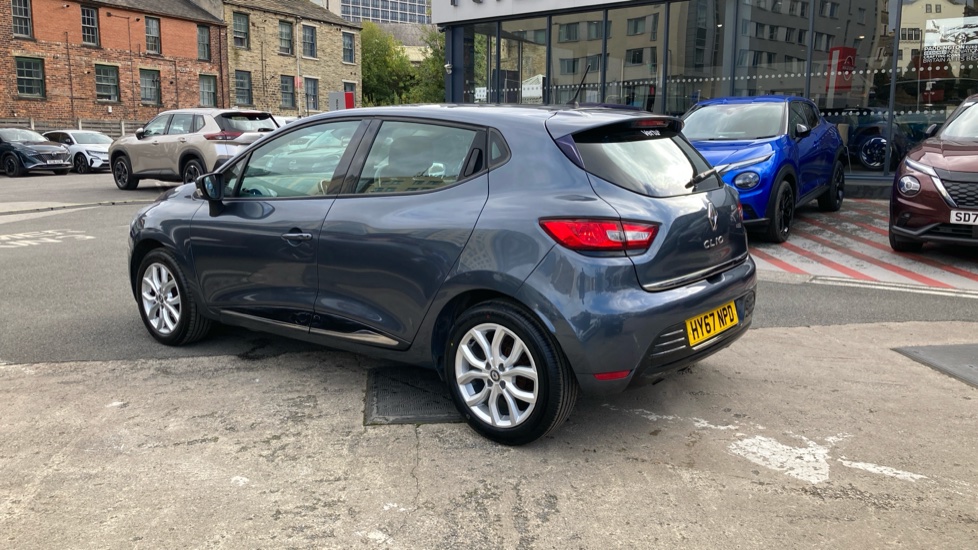 Renault Clio 1.2 TCE Dynamique Nav 5dr Petrol Hatchback - Image 17