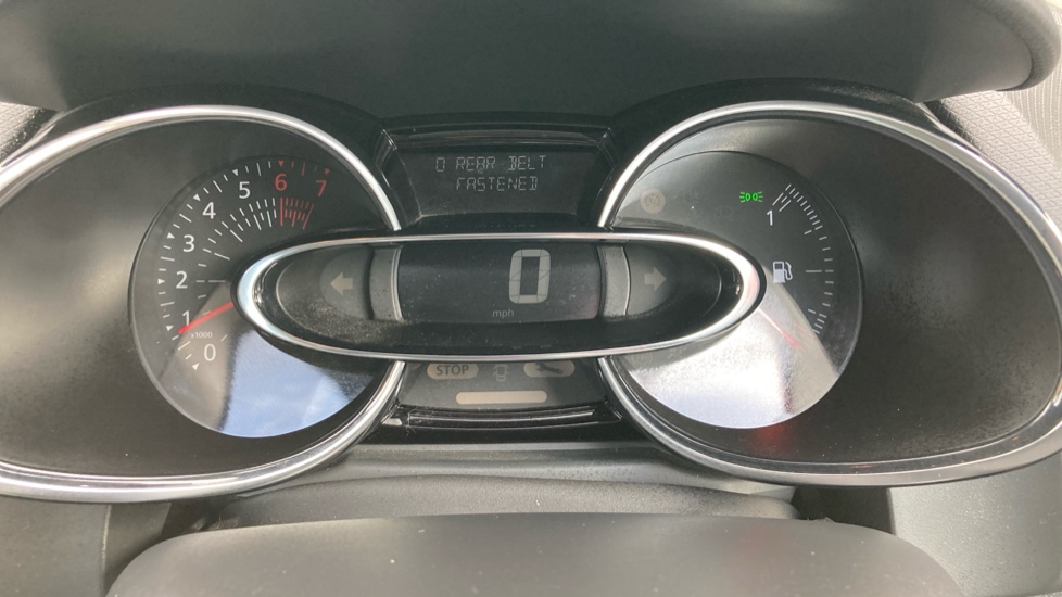 Renault Clio 1.2 TCE Dynamique Nav 5dr Petrol Hatchback - Image 18