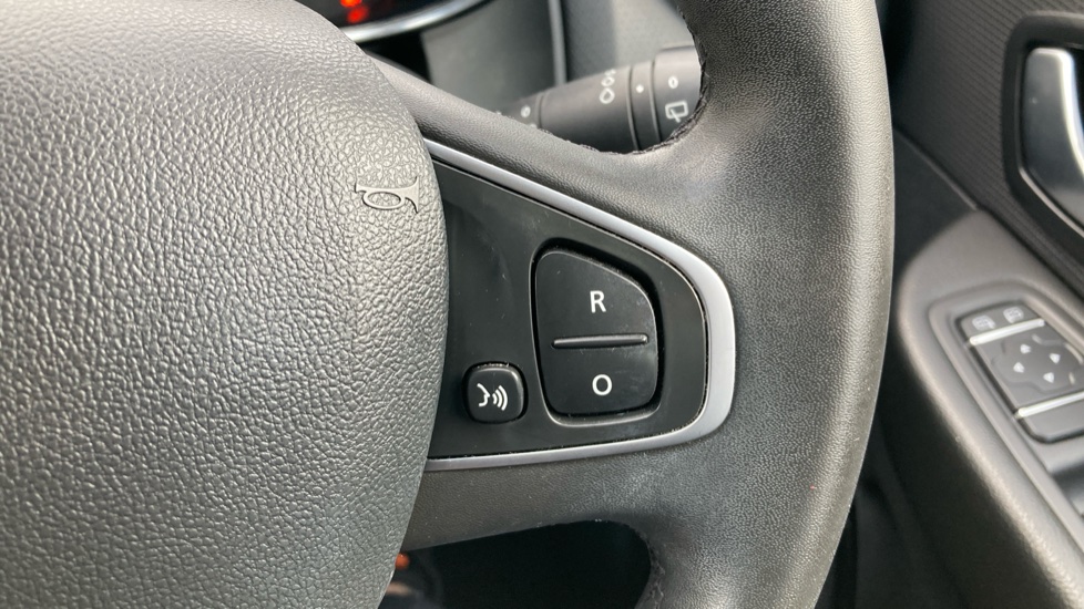 Renault Clio 1.2 TCE Dynamique Nav 5dr Petrol Hatchback - Image 22