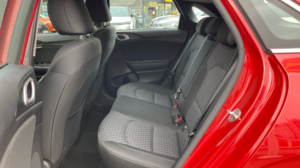 Kia Ceed 1.0T GDi ISG 2 5dr Petrol Hatchback - Image 16