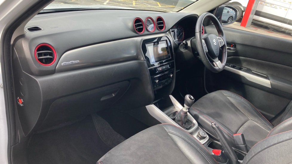 Suzuki Vitara 1.4 Boosterjet S ALLGRIP 5dr Petrol Estate - Image 9