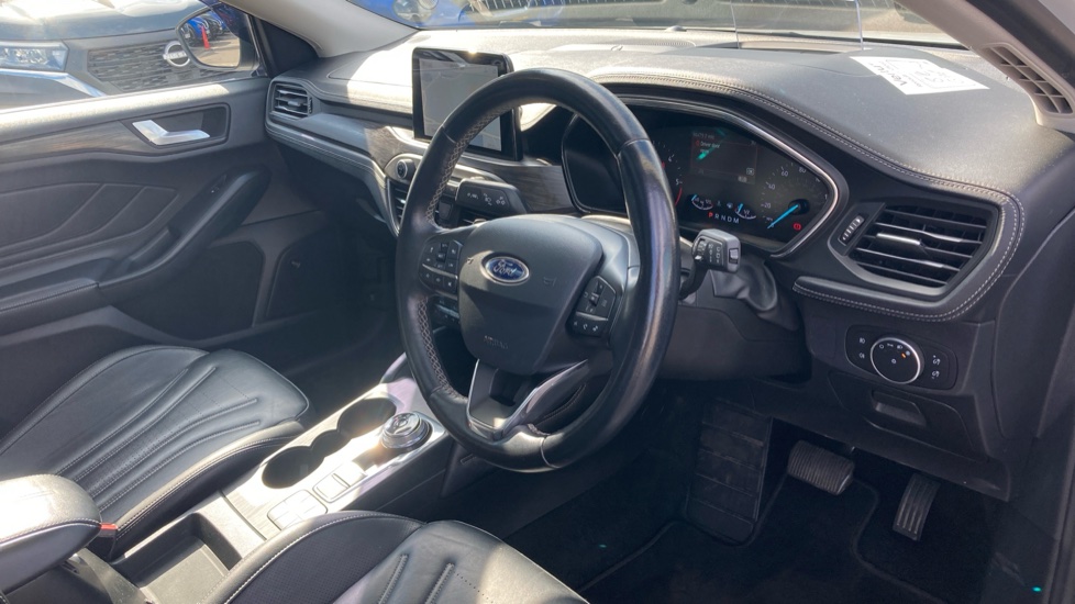 Ford Focus Vignale 2.0 EcoBlue 5dr Auto Diesel Estate - Image 11