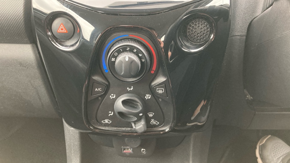 Citroen C1 1.0 VTi 72 Feel 5dr ETG Petrol Hatchback - Image 21