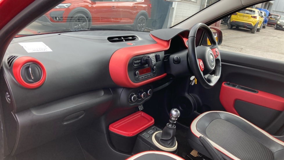 Renault Twingo 0.9 TCE Dynamique 5dr [Start Stop] Petrol Hatchback - Image 9