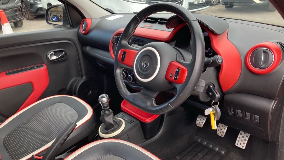 Renault Twingo 0.9 TCE Dynamique 5dr [Start Stop] Petrol Hatchback - Image 11