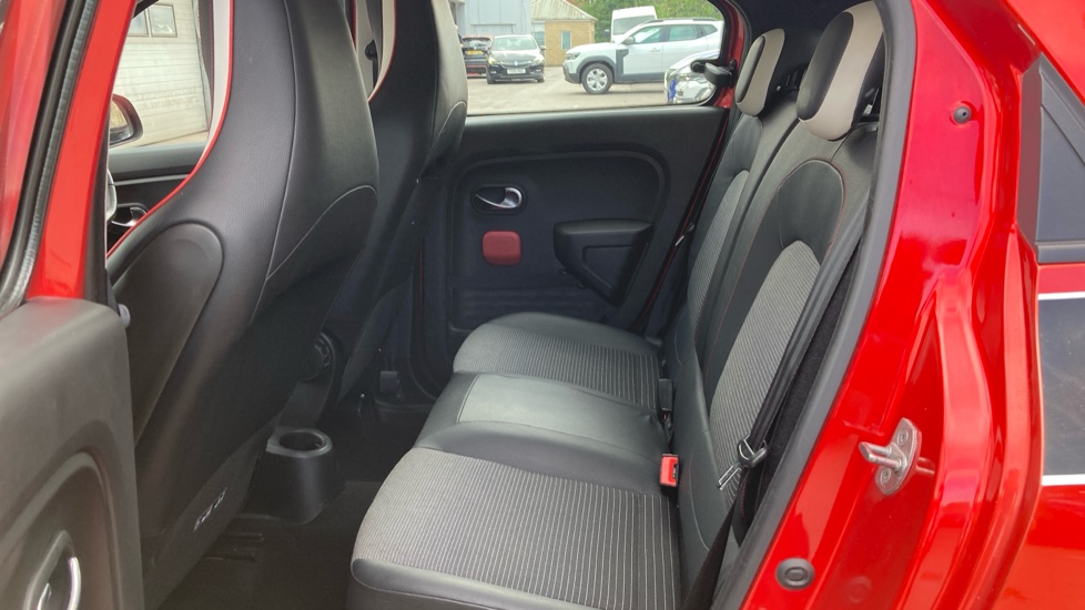 Renault Twingo 0.9 TCE Dynamique 5dr [Start Stop] Petrol Hatchback - Image 16
