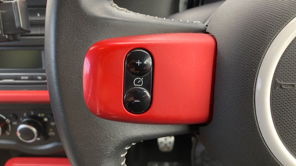 Renault Twingo 0.9 TCE Dynamique 5dr [Start Stop] Petrol Hatchback - Image 24