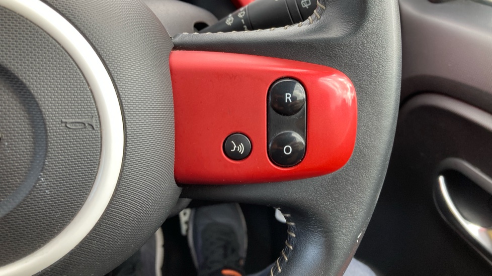 Renault Twingo 0.9 TCE Dynamique 5dr [Start Stop] Petrol Hatchback - Image 25