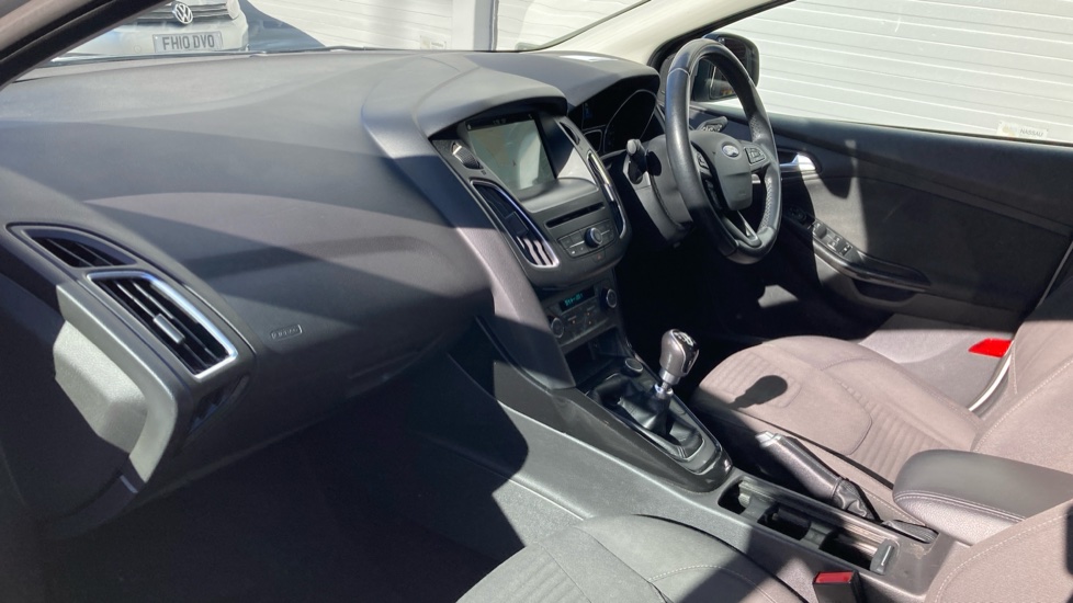 Ford Focus 1.0 EcoBoost 125 Titanium 5dr Petrol Hatchback - Image 9