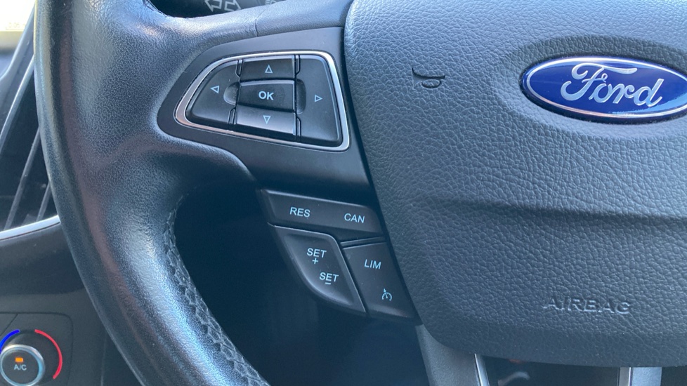 Ford Focus 1.0 EcoBoost 125 Titanium 5dr Petrol Hatchback - Image 24