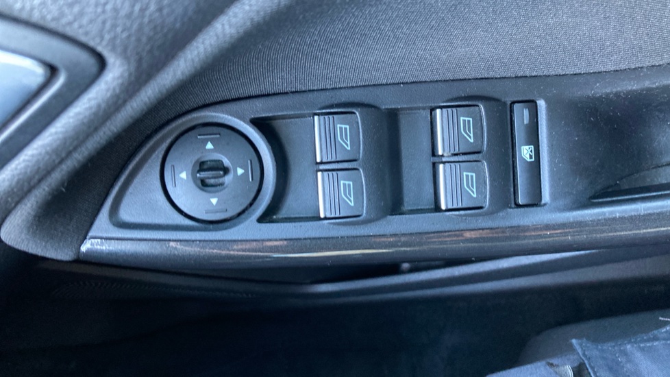 Ford Focus 1.0 EcoBoost 125 Titanium 5dr Petrol Hatchback - Image 26
