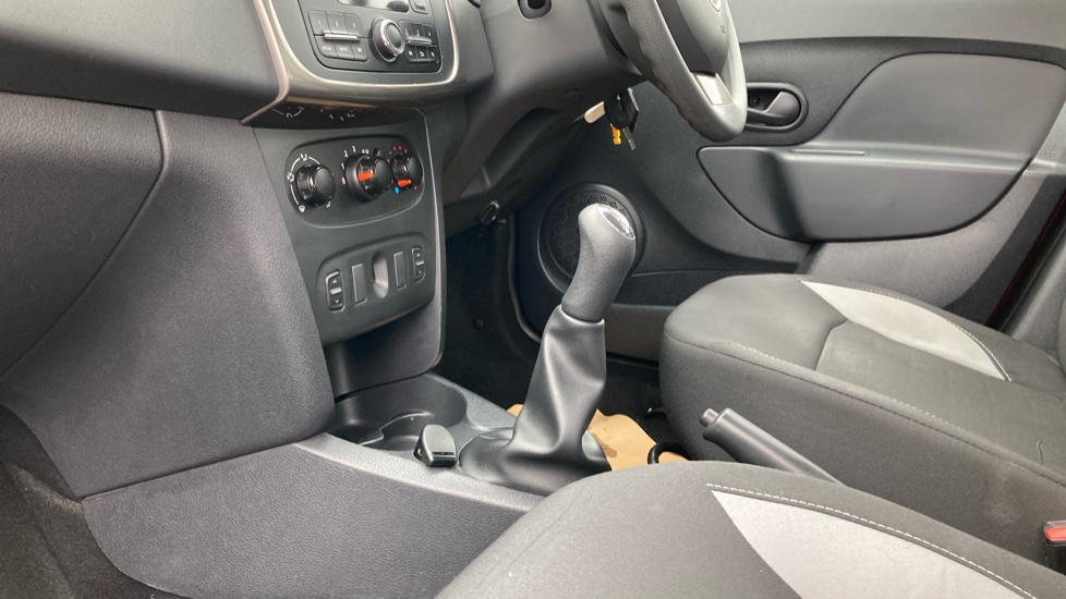 Dacia Sandero Stepway 0.9 TCe Ambiance 5dr Petrol Hatchback - Image 13