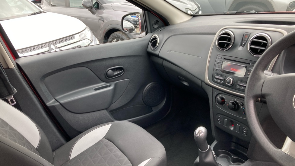 Dacia Sandero Stepway 0.9 TCe Ambiance 5dr Petrol Hatchback - Image 14