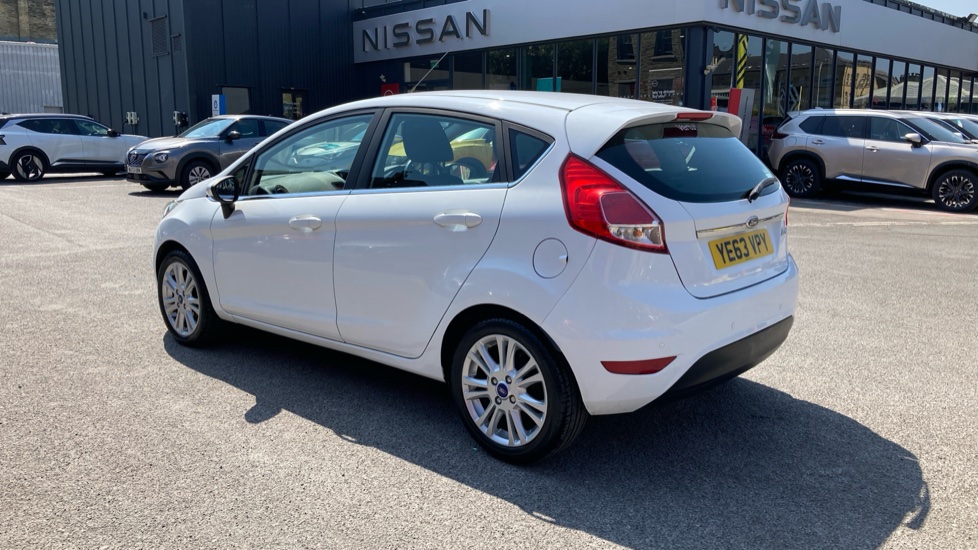 Ford Fiesta 1.25 82 Zetec 5dr Petrol Hatchback - Image 17