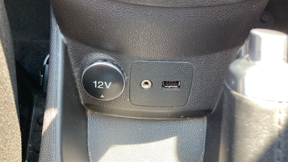 Ford Fiesta 1.25 82 Zetec 5dr Petrol Hatchback - Image 22
