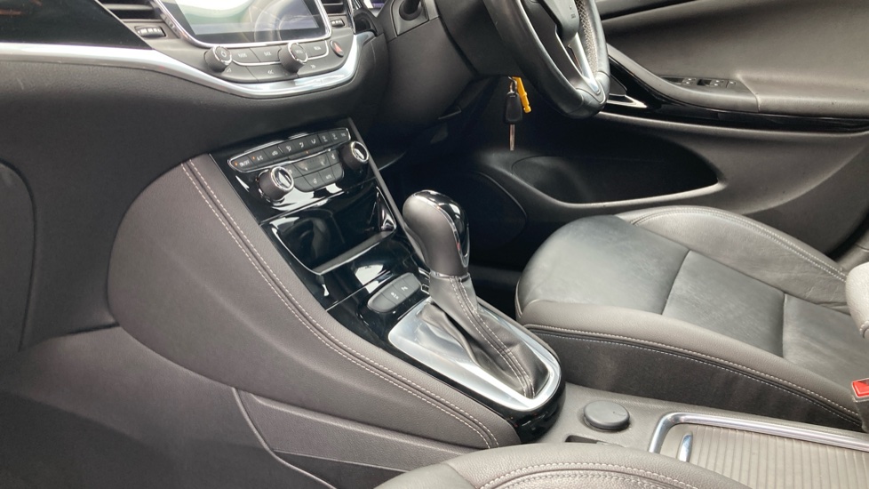 Vauxhall Astra 1.6 CDTi 16V 136 Elite 5dr Auto Diesel Hatchback - Image 13