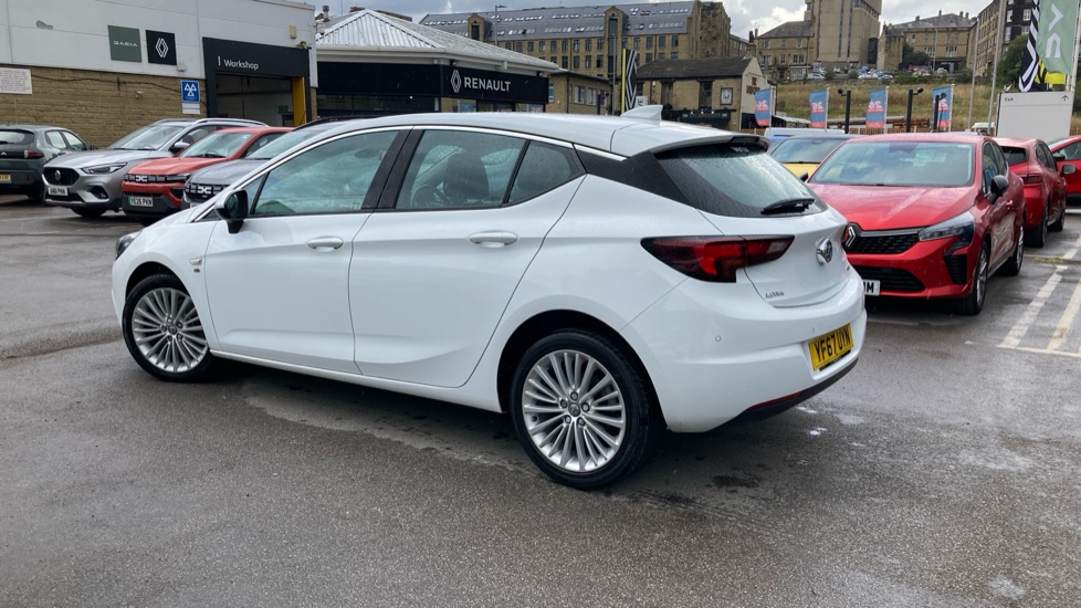 Vauxhall Astra 1.6 CDTi 16V 136 Elite 5dr Auto Diesel Hatchback - Image 17