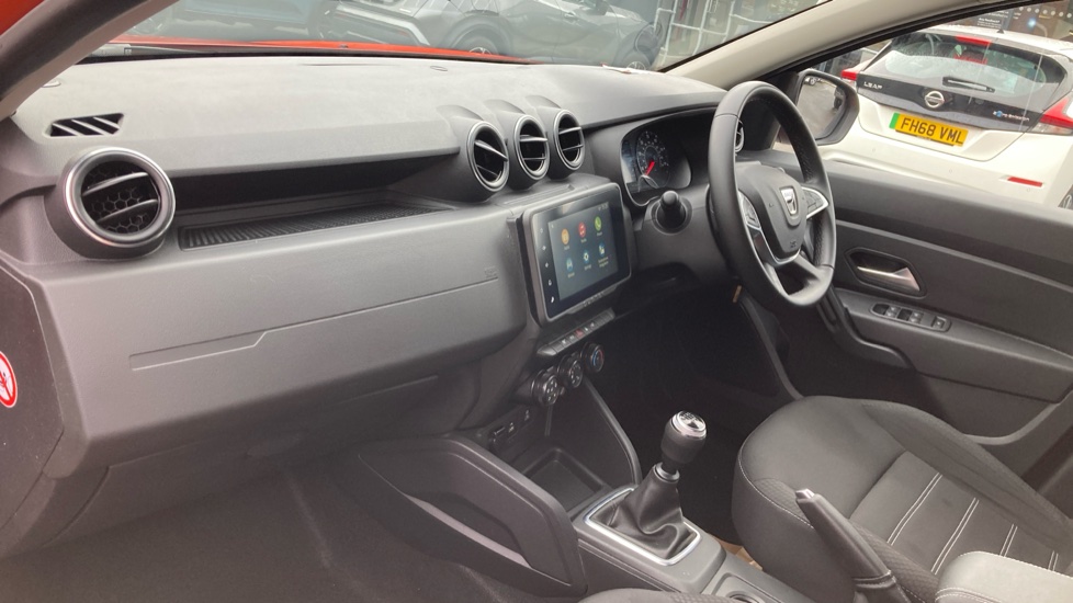 Dacia Duster 1.0 TCe 90 Comfort 5dr Petrol Estate - Image 9