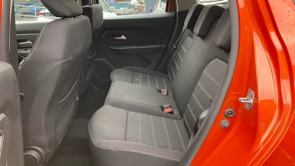 Dacia Duster 1.0 TCe 90 Comfort 5dr Petrol Estate - Image 16