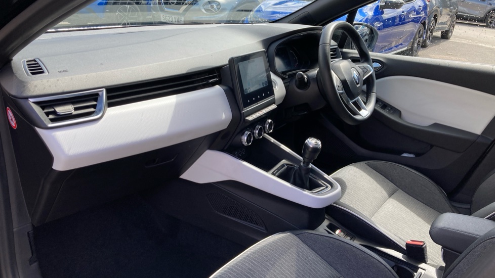Renault Clio 1.0 TCe 90 S Edition 5dr Petrol Hatchback - Image 9