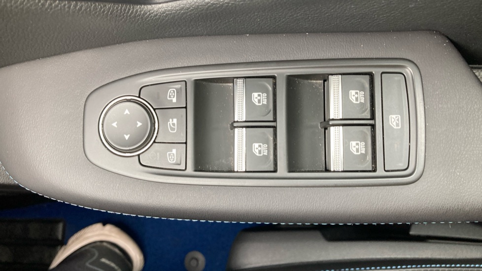 Renault Scenic E-Tech 160kW Esprit Alpine 87kWh Long Range 5dr Auto Electric Estate - Image 27