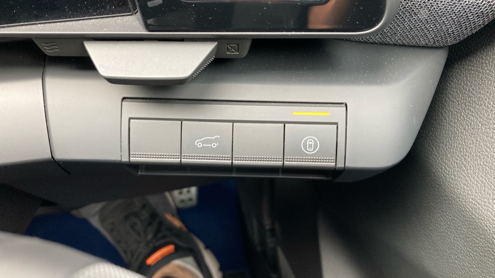 Renault Scenic E-Tech 160kW Esprit Alpine 87kWh Long Range 5dr Auto Electric Estate - Image 28