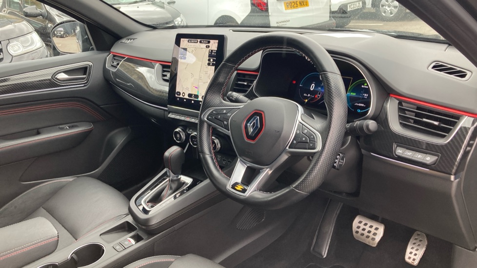 Renault Arkana 1.6 E-TECH Hybrid 145 R.S. Line 5dr Auto Hybrid Estate - Image 11