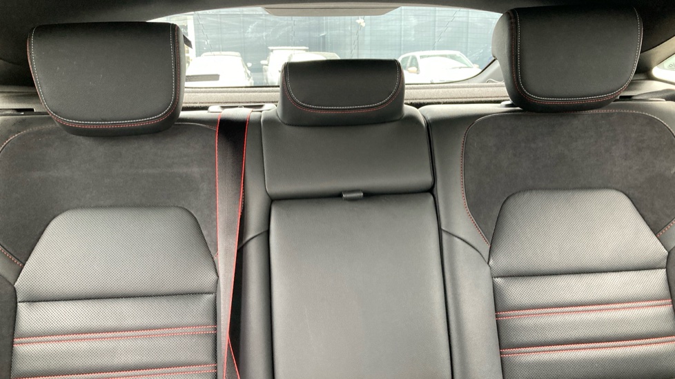 Renault Arkana 1.6 E-TECH Hybrid 145 R.S. Line 5dr Auto Hybrid Estate - Image 15