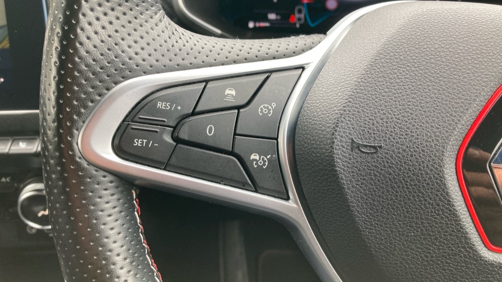Renault Arkana 1.6 E-TECH Hybrid 145 R.S. Line 5dr Auto Hybrid Estate - Image 25